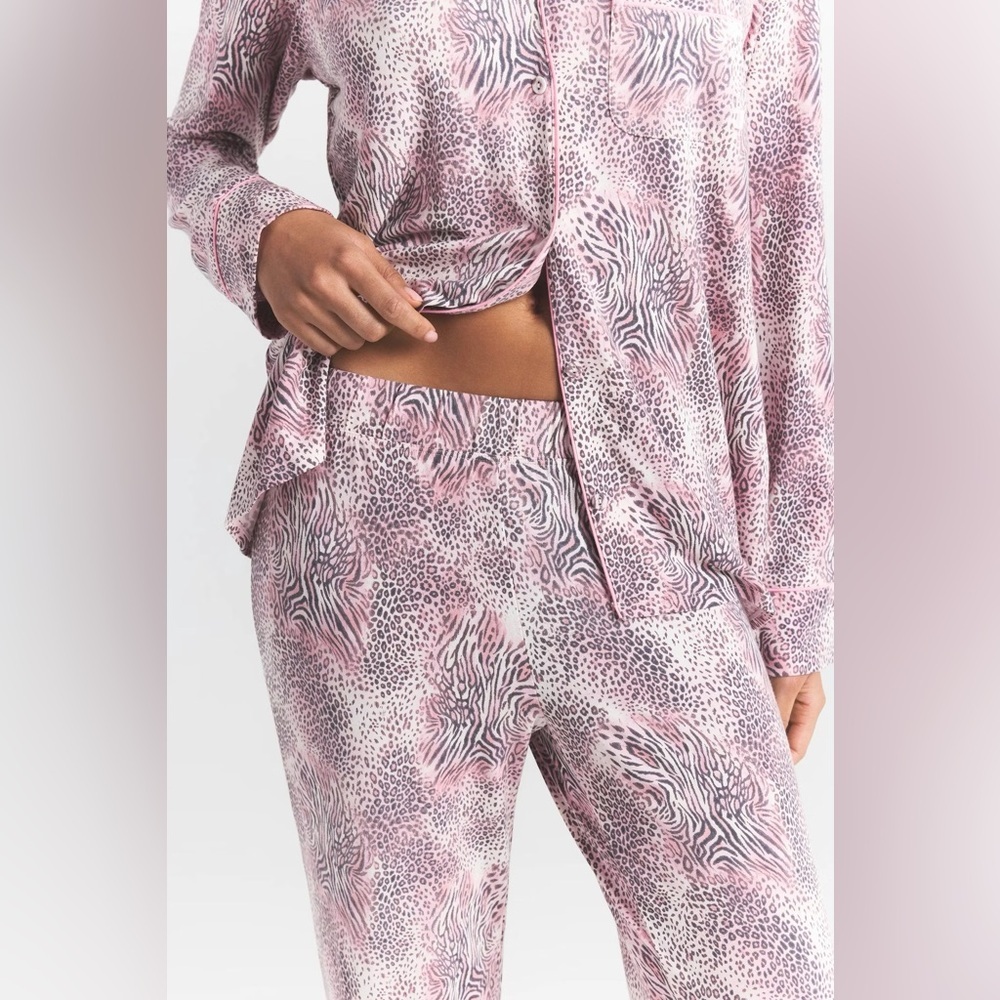 NWT SKIMS long sleeve button up pajama set women's size large animal print - Picture 4 of 13